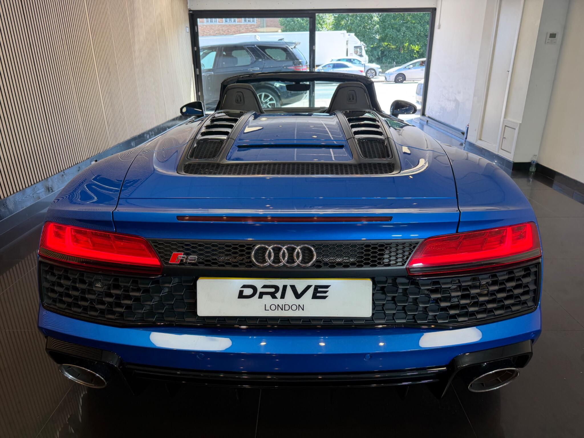 Audi R8